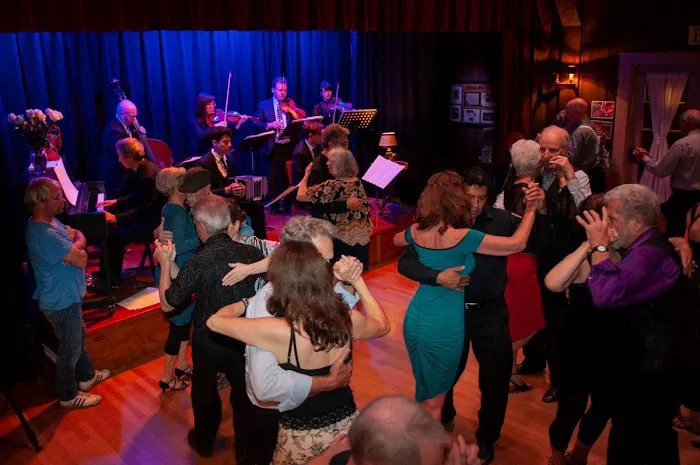 Alma Del Tango Studio Picture 8