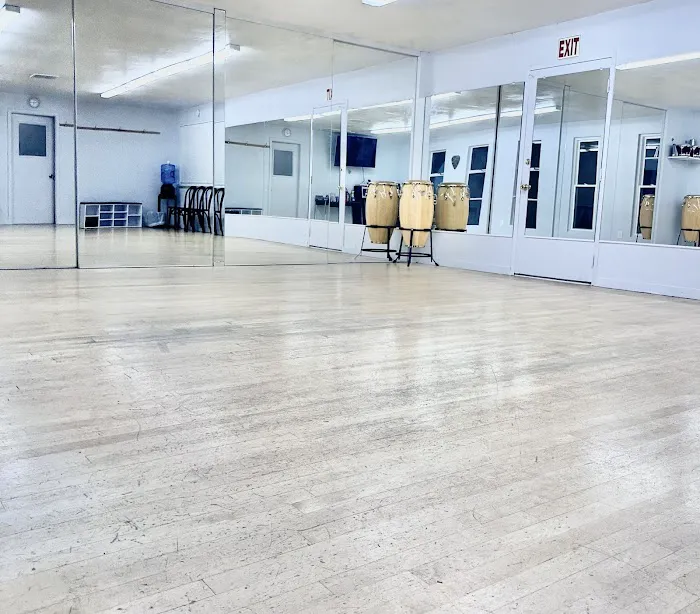 Salsa Marin Dance Academy Picture 7