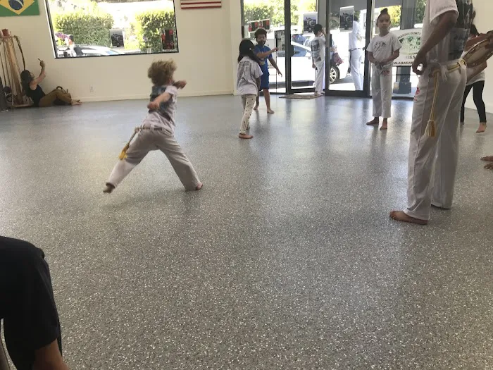 ABADÁ-Capoeira Marin Picture 3