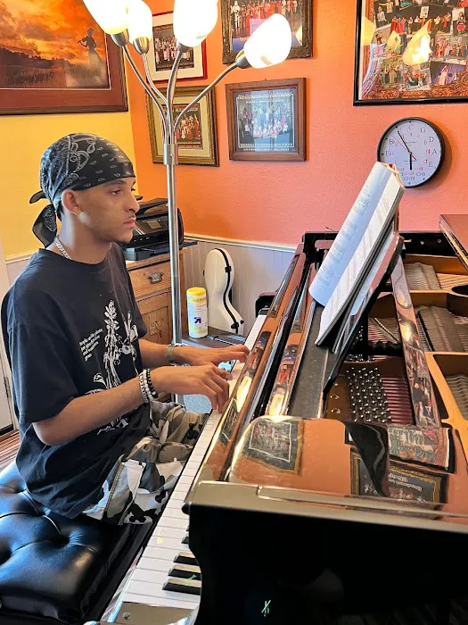 Alina's Music Studio Picture 6