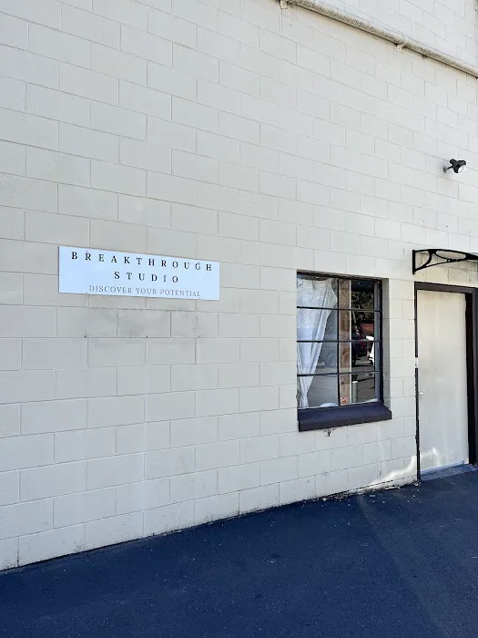 Breakthrough Studio Picture 4