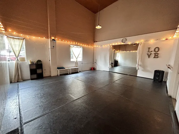 Breakthrough Studio Picture 2