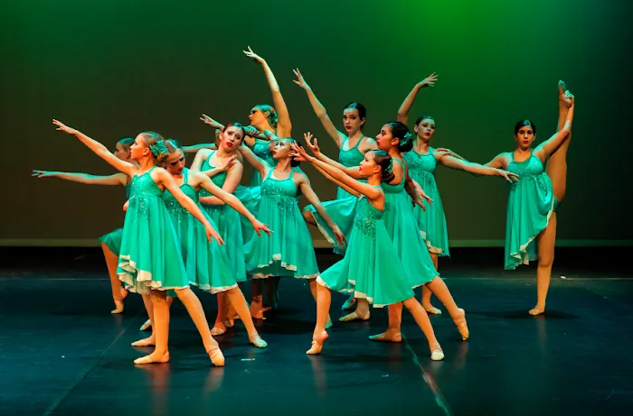 Mirror Image Dance Company Picture 9