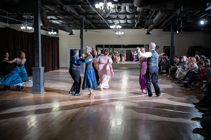 Spotlight Ballroom Picture 10