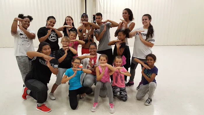 Studio T Arts & Entertainment Picture 10