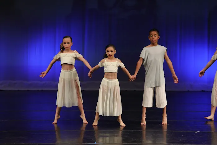 Fancy Feet Dance Academy & Parties Picture 3