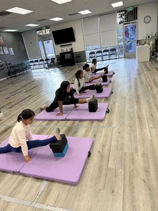 Star Fashion Art Training Center Picture 8