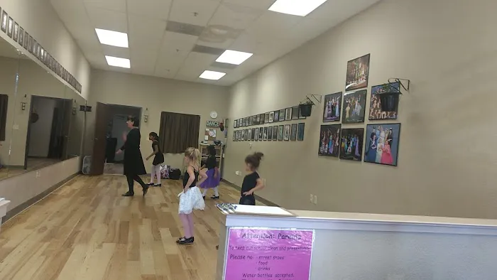Cynthia's Dance Center Picture 3