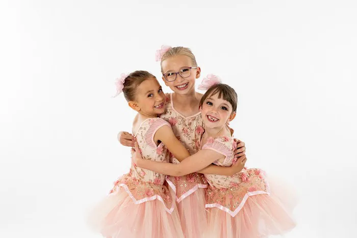Reyha Dance Center Picture 2