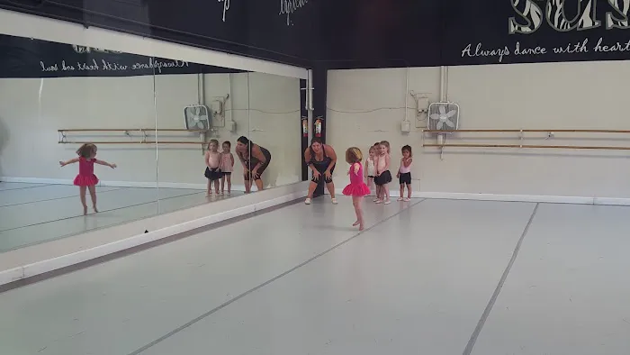 Showstoppers Dance Studio Picture 1
