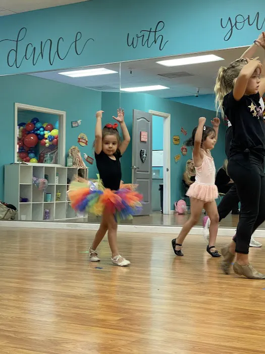 Twinkle Toes Dance Studio Picture 5