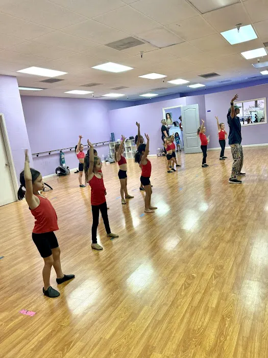 Twinkle Toes Dance Studio Picture 7