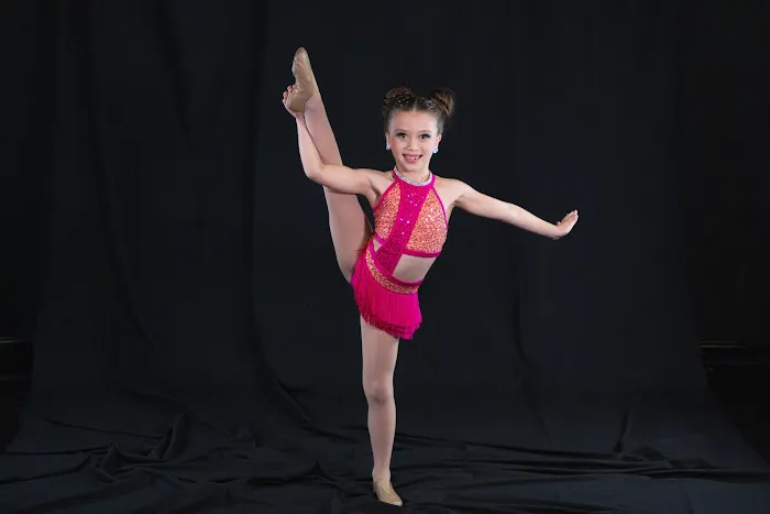 D2M Dance Project Picture 9