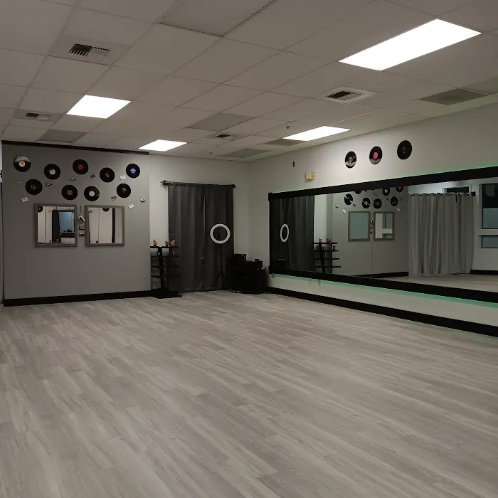 Silhouettes Dance Studio Picture 8