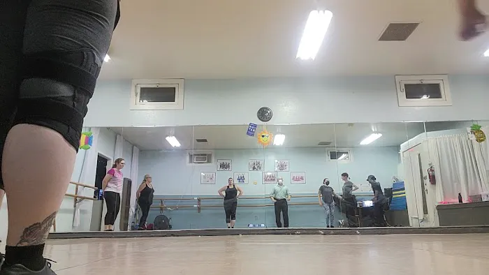Dance Live Dream Center Picture 6