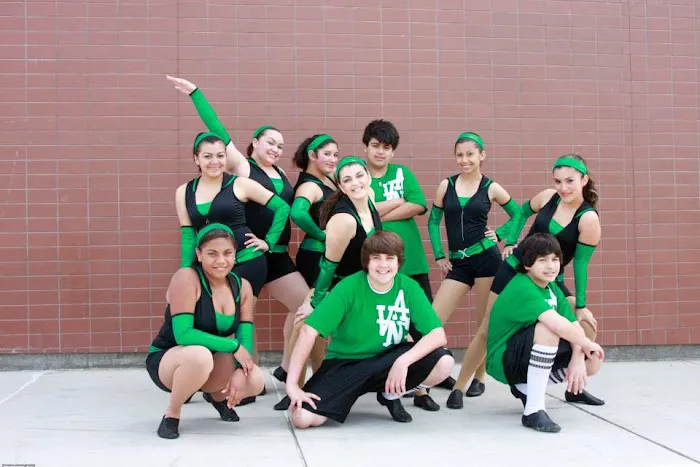 Dance Live Dream Center Picture 5