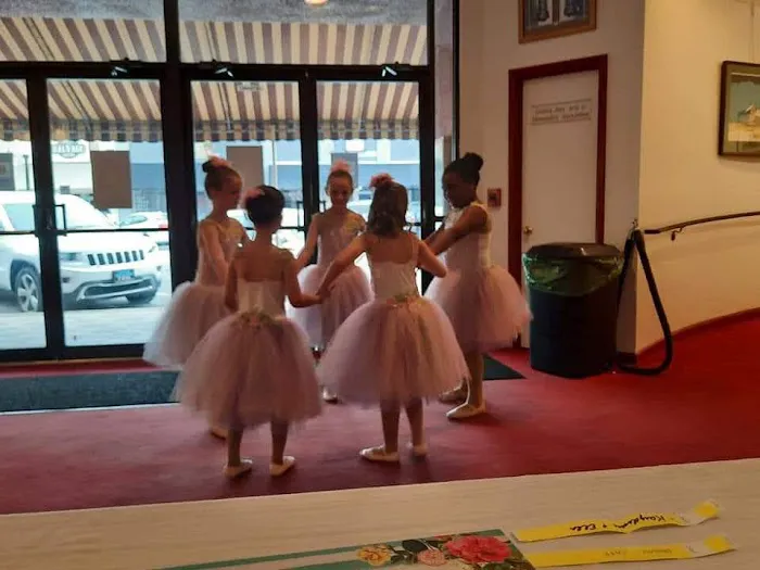 Jessica Dominey School-Dance Picture 4
