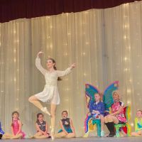 Christina's Dance World ico