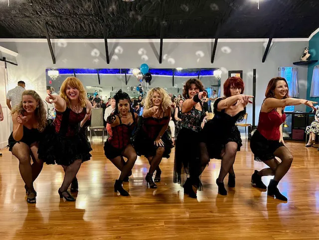 Dancing with Victoria Picture 4