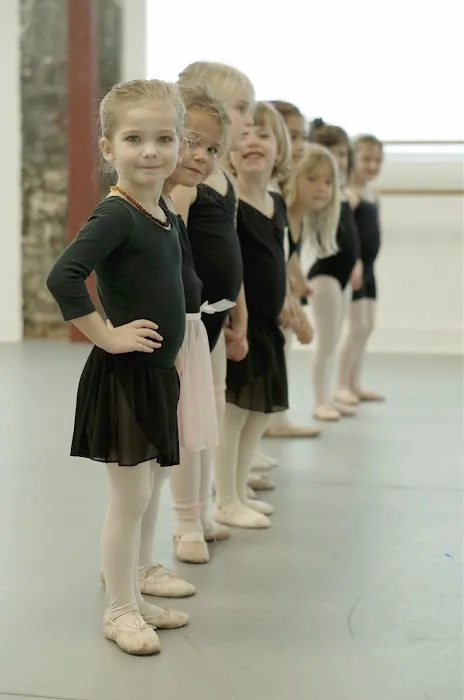 The Dance Company Picture 7