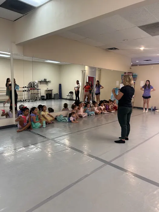 Roots Dance Center Picture 3