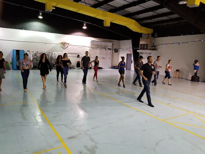 Tonos Latin Dance Picture 9