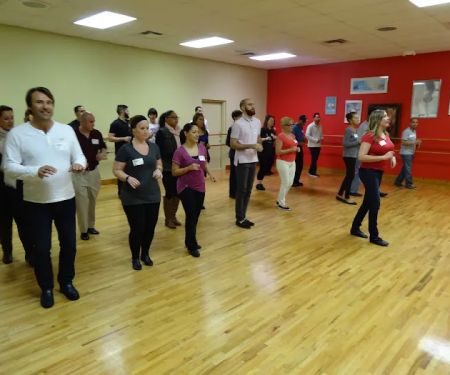 Salsa Caliente Dance Studio