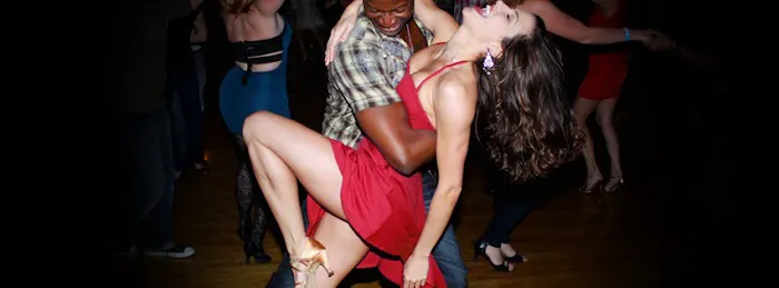 Salsa Caliente Dance Studio Picture 3