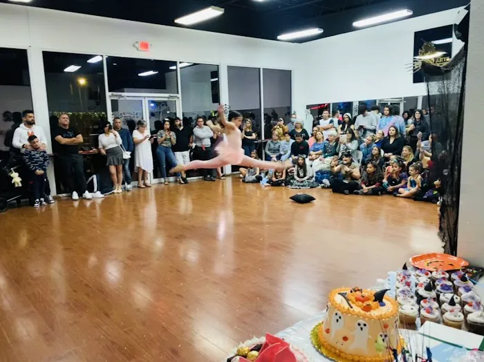Mundo Arte Tampa LLC Picture 6