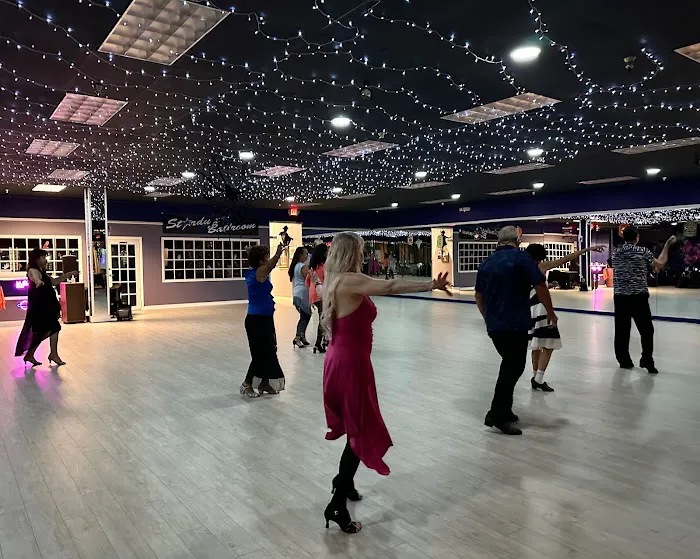 Stardust Ballroom Picture 2
