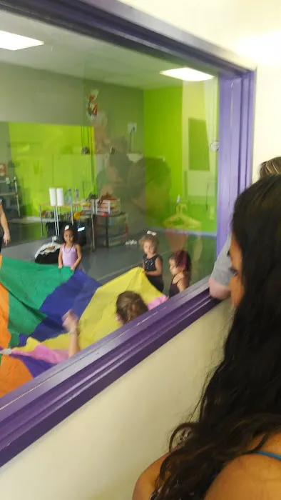 VIBE Dance Center Picture 2