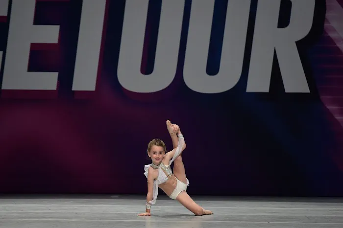 Dance University Picture 3