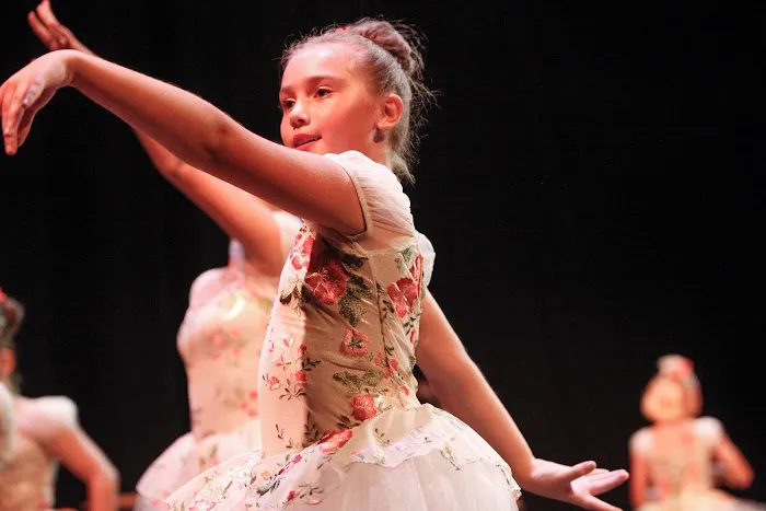 Dance University Picture 9