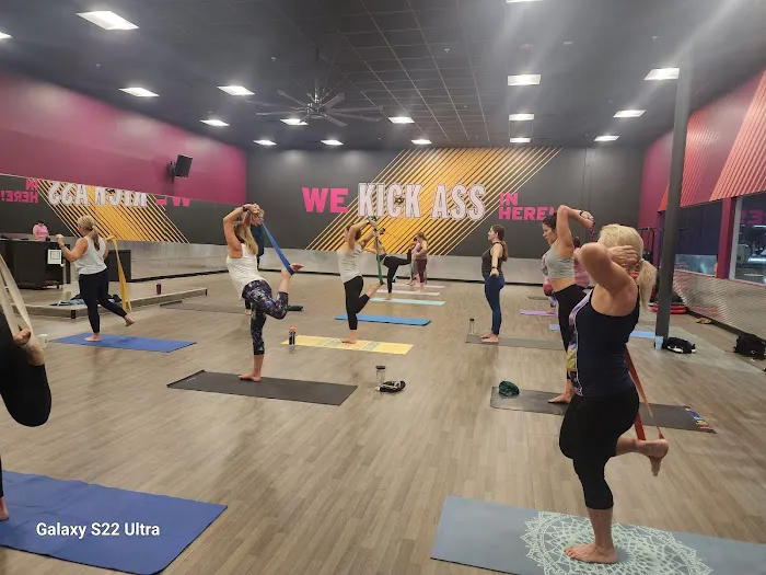 Crunch Fitness - Trinity Picture 7
