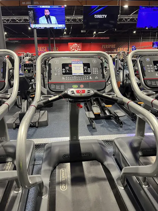 Crunch Fitness - Trinity Picture 10