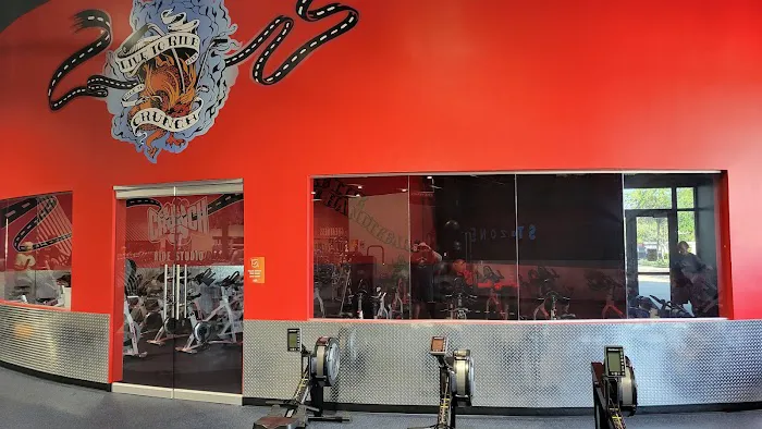 Crunch Fitness - Trinity Picture 4