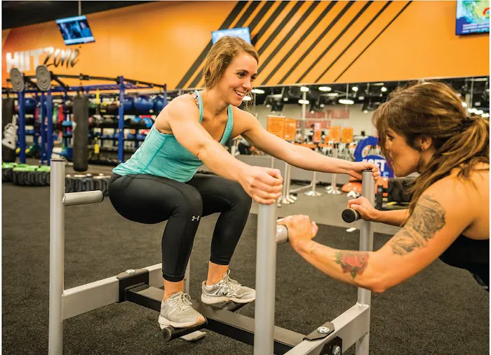 Crunch Fitness - Bradenton Picture 2