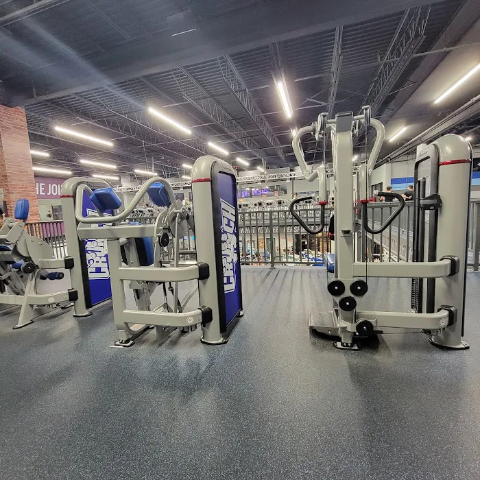 Crunch Fitness - Seminole Picture 6