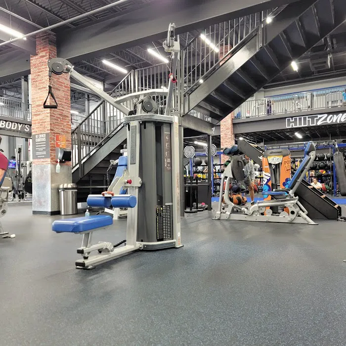Crunch Fitness - Seminole Picture 4