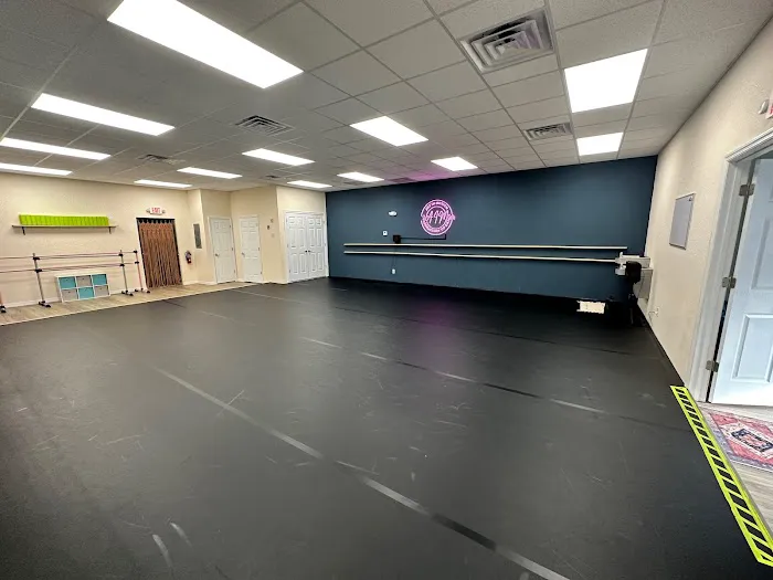 Art in Motion Conservatory of Dance Picture 3
