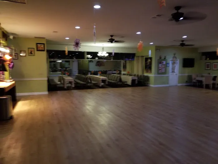 Ballroom City Picture 5