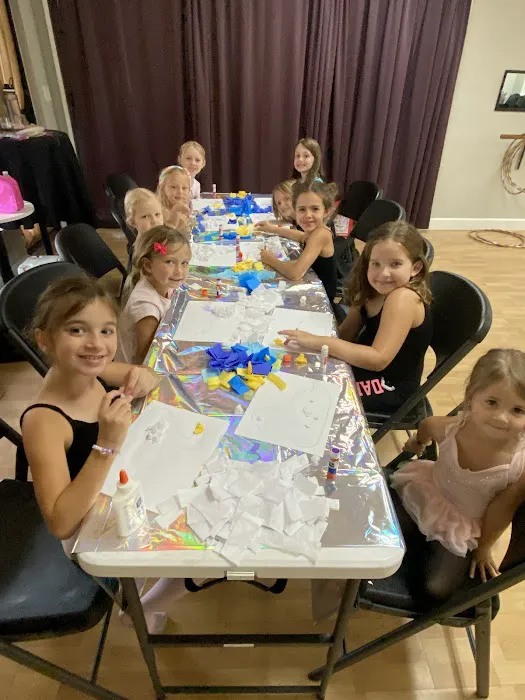 Stories in Motion Dance & Yoga for Kids Picture 7