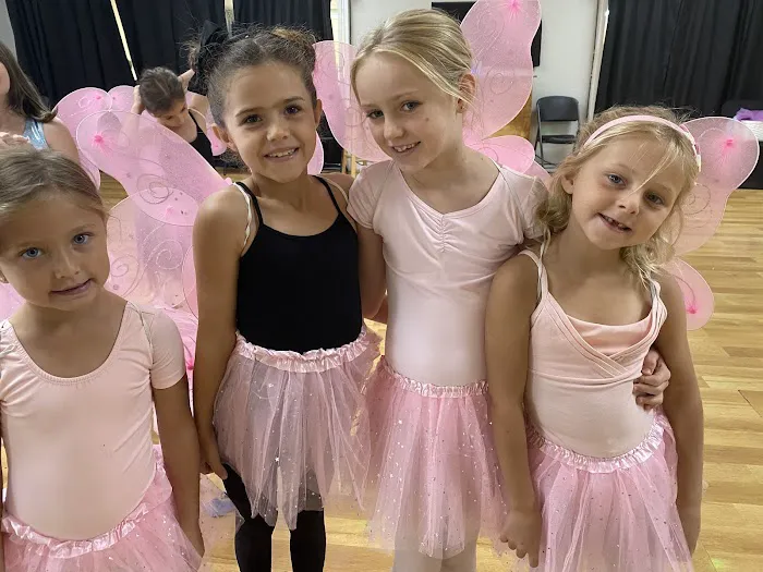 Stories in Motion Dance & Yoga for Kids Picture 2