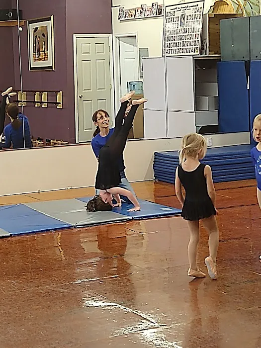 Hanken School of Dance Picture 6