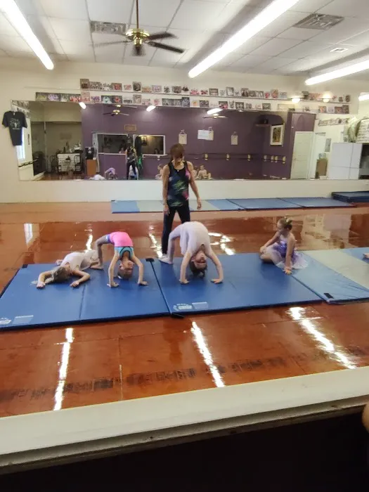 Hanken School of Dance Picture 7