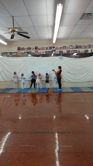 Hanken School of Dance Picture 3