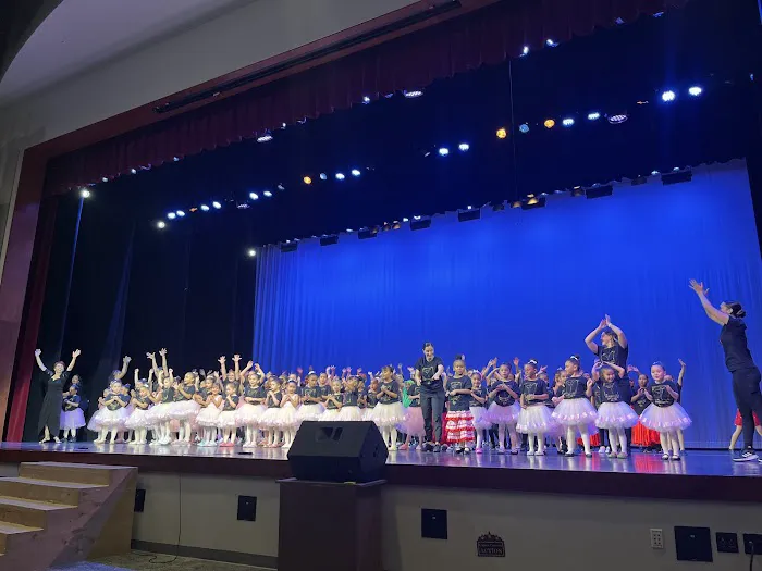Hozanna Ballet & Dance Academy Inc Picture 1