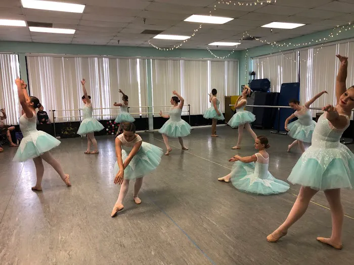 The Dancer's Pointe Picture 6