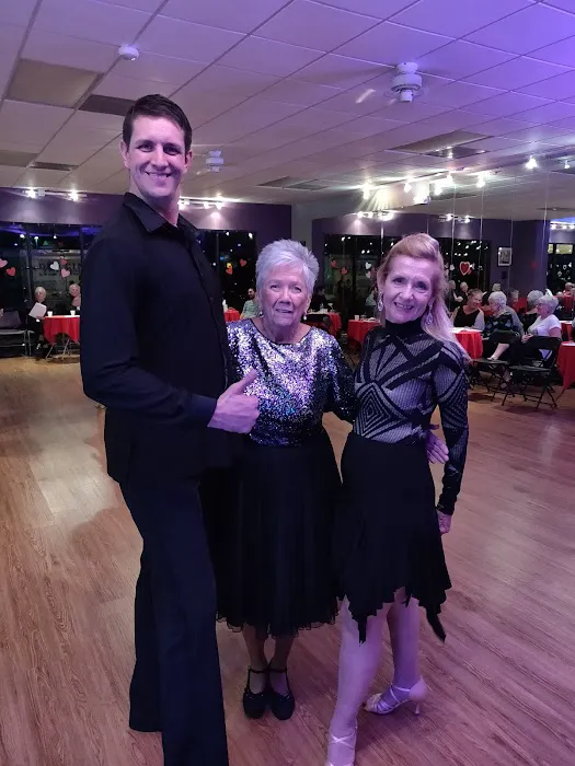 Dancin' Ballroom Picture 1