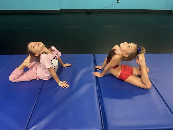 Shining light dance academy Picture 5